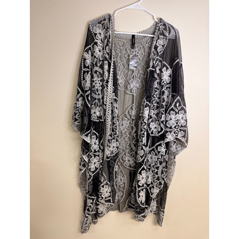 Torrid NWT Black White Embroidered Lace Ruana One Size Boho Gothic Kimono